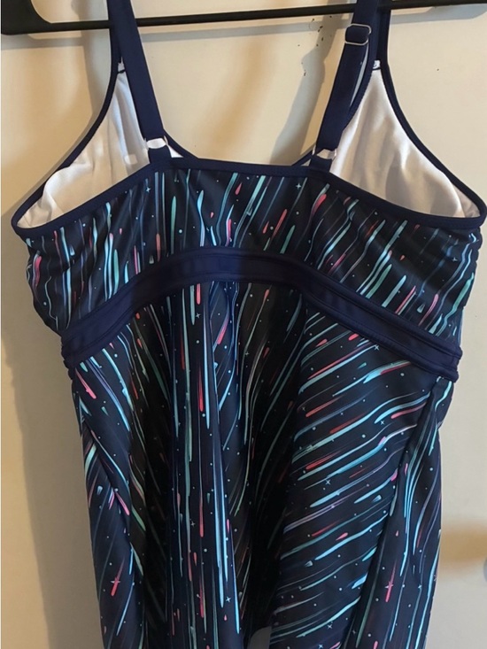 $13 or 2 for $20. Women’s Tankini Top L Blue Abstract Print Adjustable Straps - Picture 3 of 5